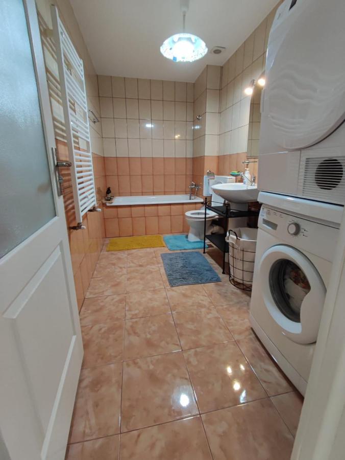 M K L Studio Alba Iulia Exteriör bild